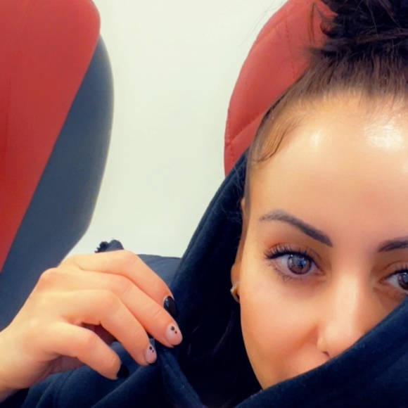 Meet your Posher, Naila - Picture 1 of 1